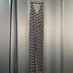 Tart jumpsuit. Geometric black and white pattern. Size medium.